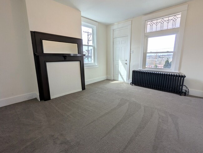 Building Photo - bee1429