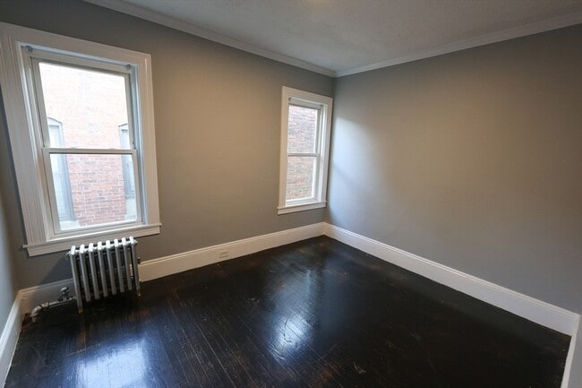 Building Photo - 14 Hartwell St