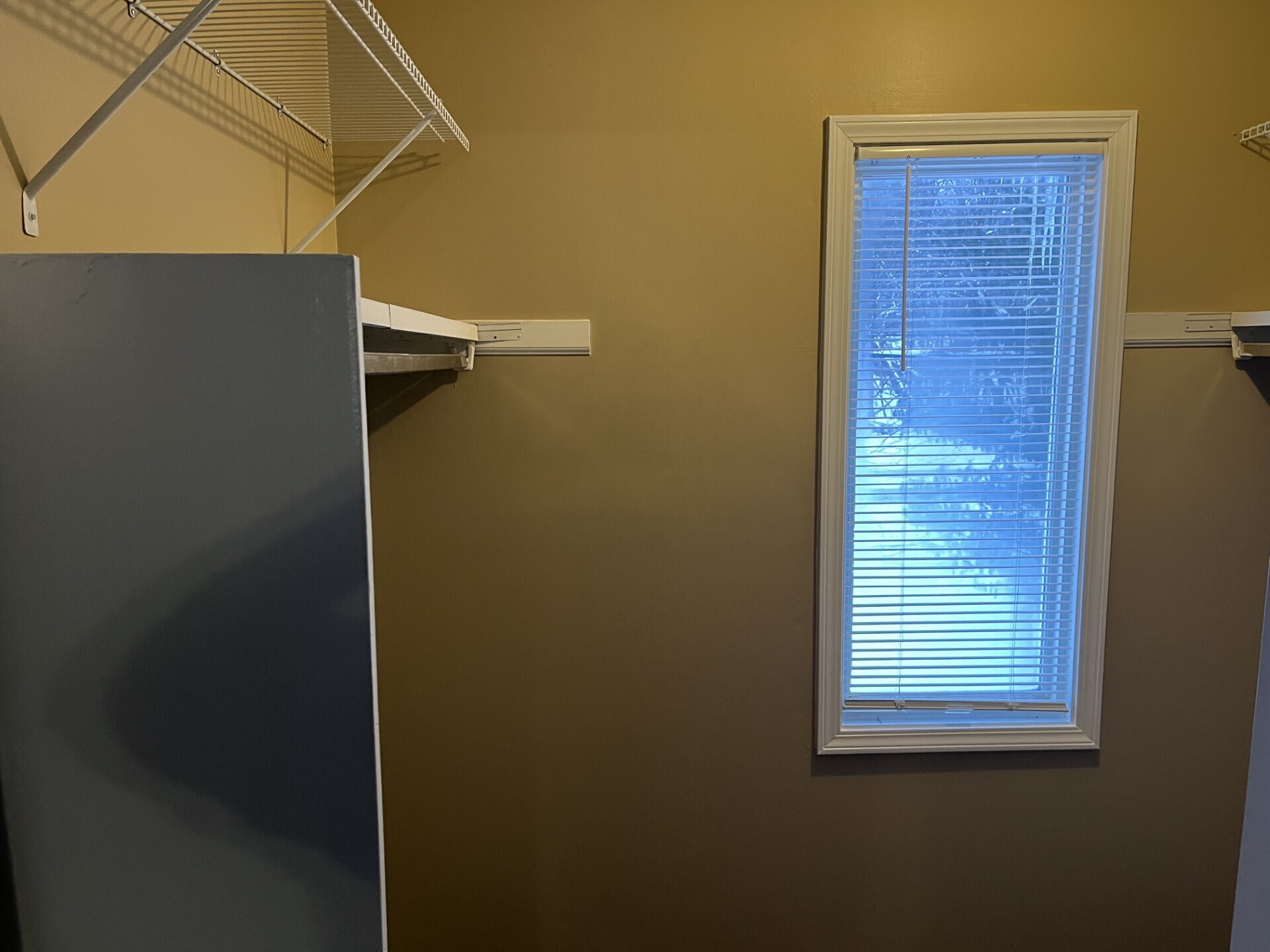 Building Photo - 800 N Main St