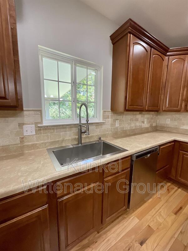 Building Photo - 3014 Roan Hill Dr