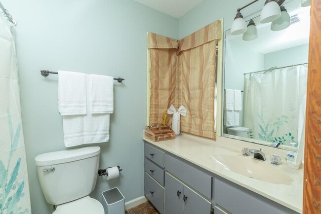 Building Photo - 3915 Stone Creek Cir