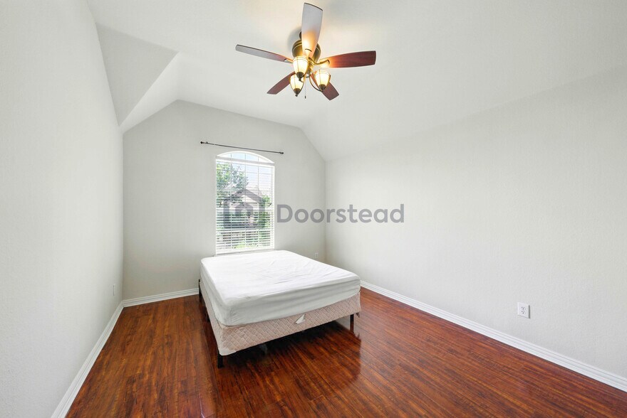 Building Photo - 1513 Van Winkle Dr