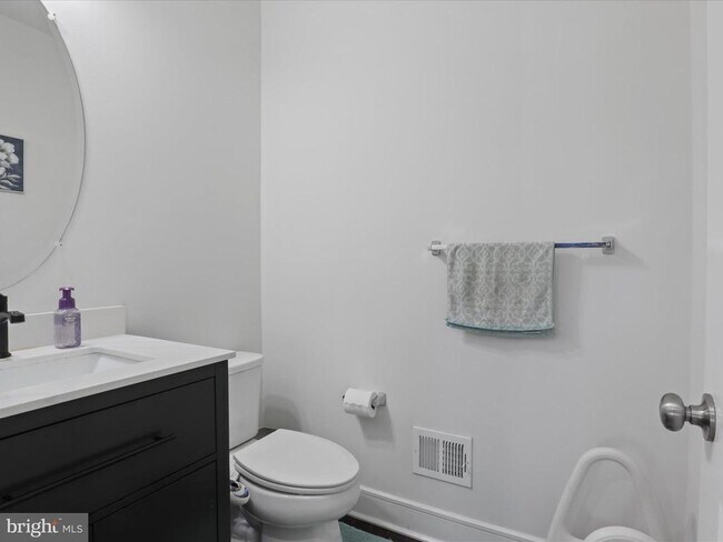 Building Photo - 25441 Hartland Orch Ter