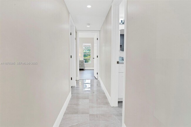 Building Photo - 7527 S Oriole Blvd