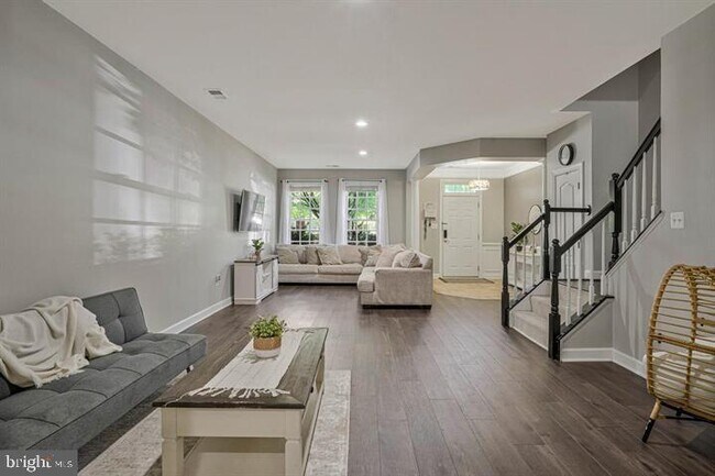Building Photo - 10613 Bristow Station Dr