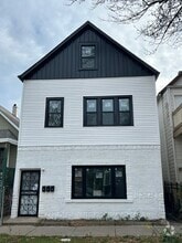 Building Photo - 8819 S Escanaba Ave