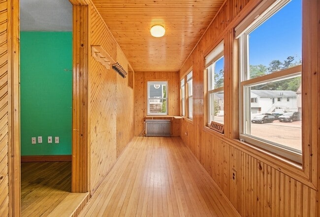 Building Photo - 60 Haines St