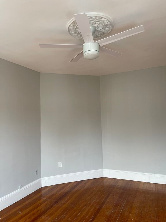 Building Photo - 700 Boston Post Rd