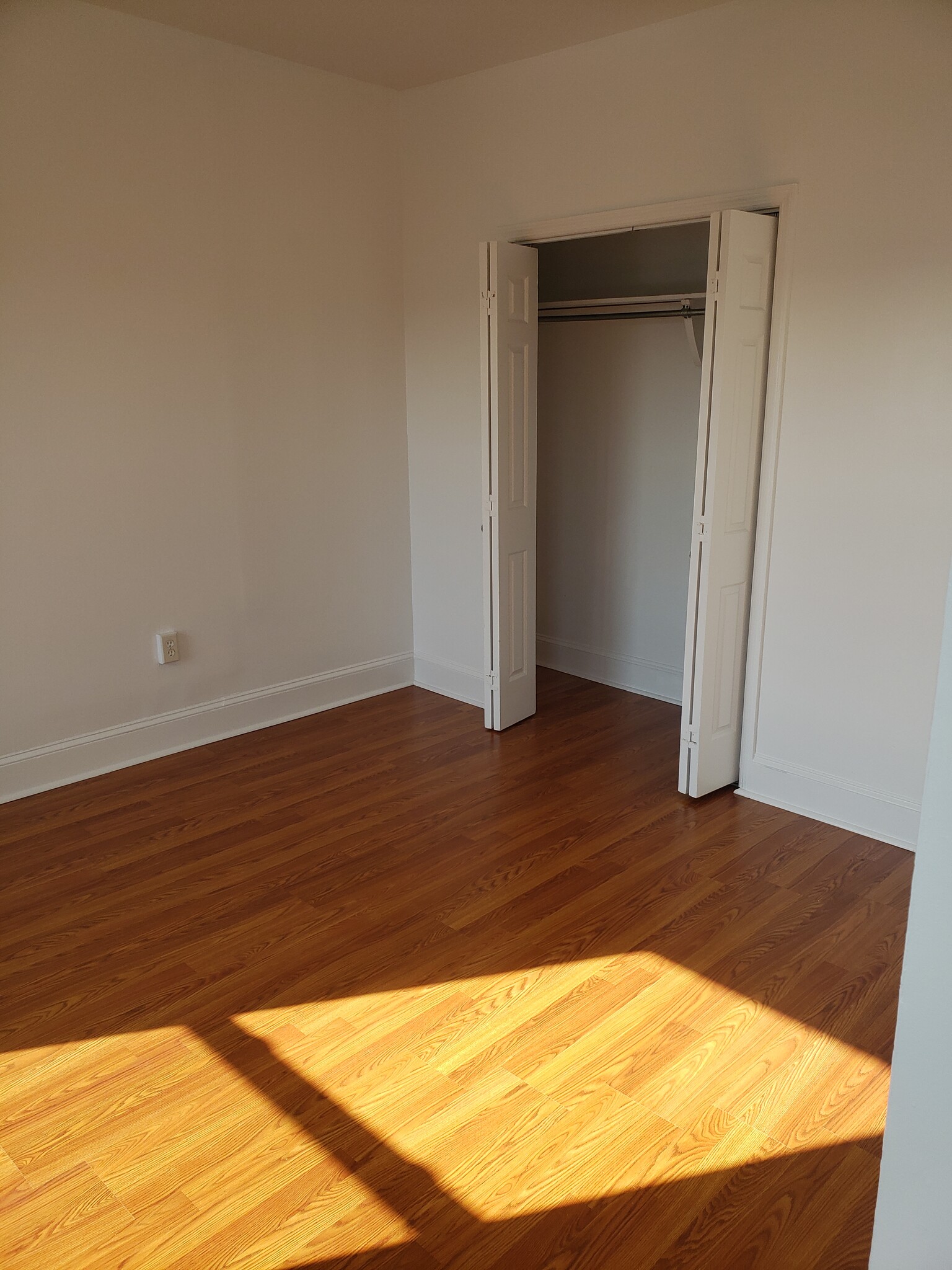 Building Photo - 53 Ten Broeck St