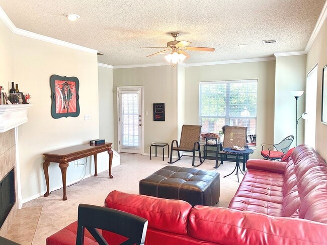 Building Photo - Pre-Leasing - 3-bedrooom, 3-bath Near Texas Tech!