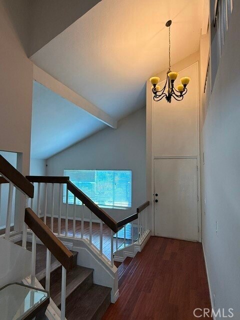 Building Photo - 2117 W Sycamore Ave