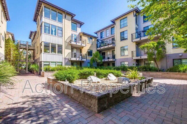 Building Photo - 800 N 8th St