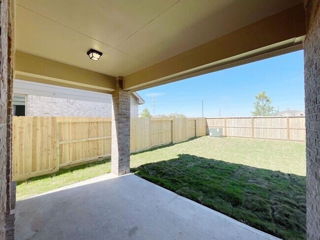 Building Photo - 24946 Via Arabella Ln
