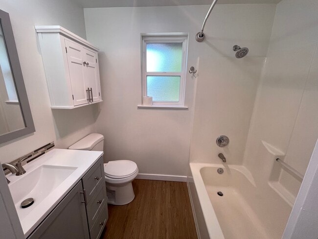 Building Photo - Beautiful Country Setting-2 Bedroom Home