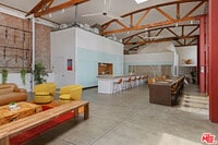 Building Photo - 718 N Figueroa St