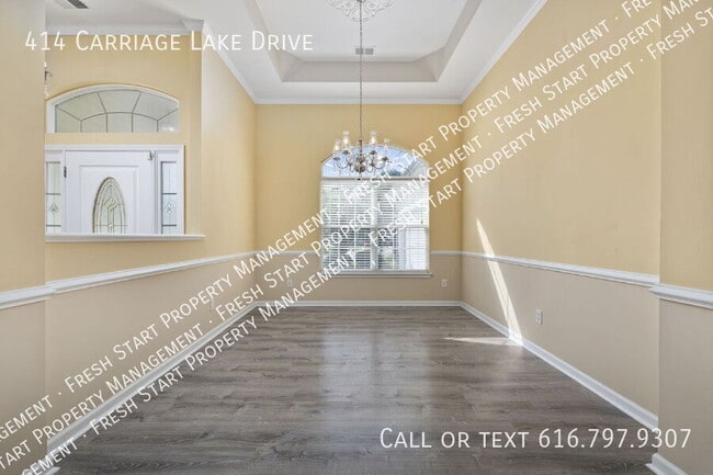 Building Photo - 414 Carriage Lake Dr
