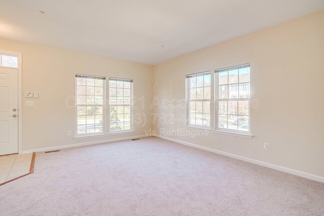 Building Photo - 23515 Forest Haven Way