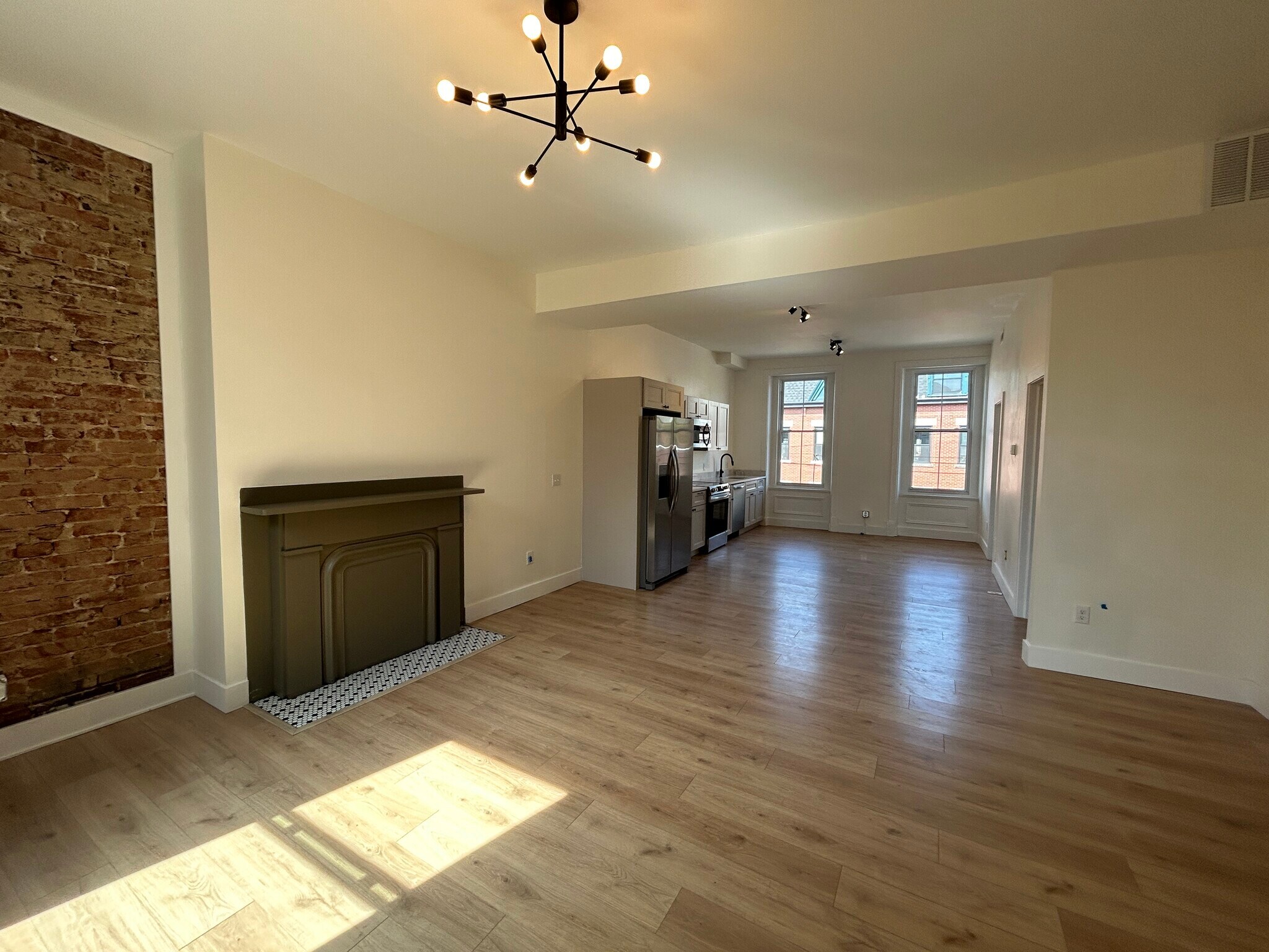 Building Photo - 2018 Forbes Ave