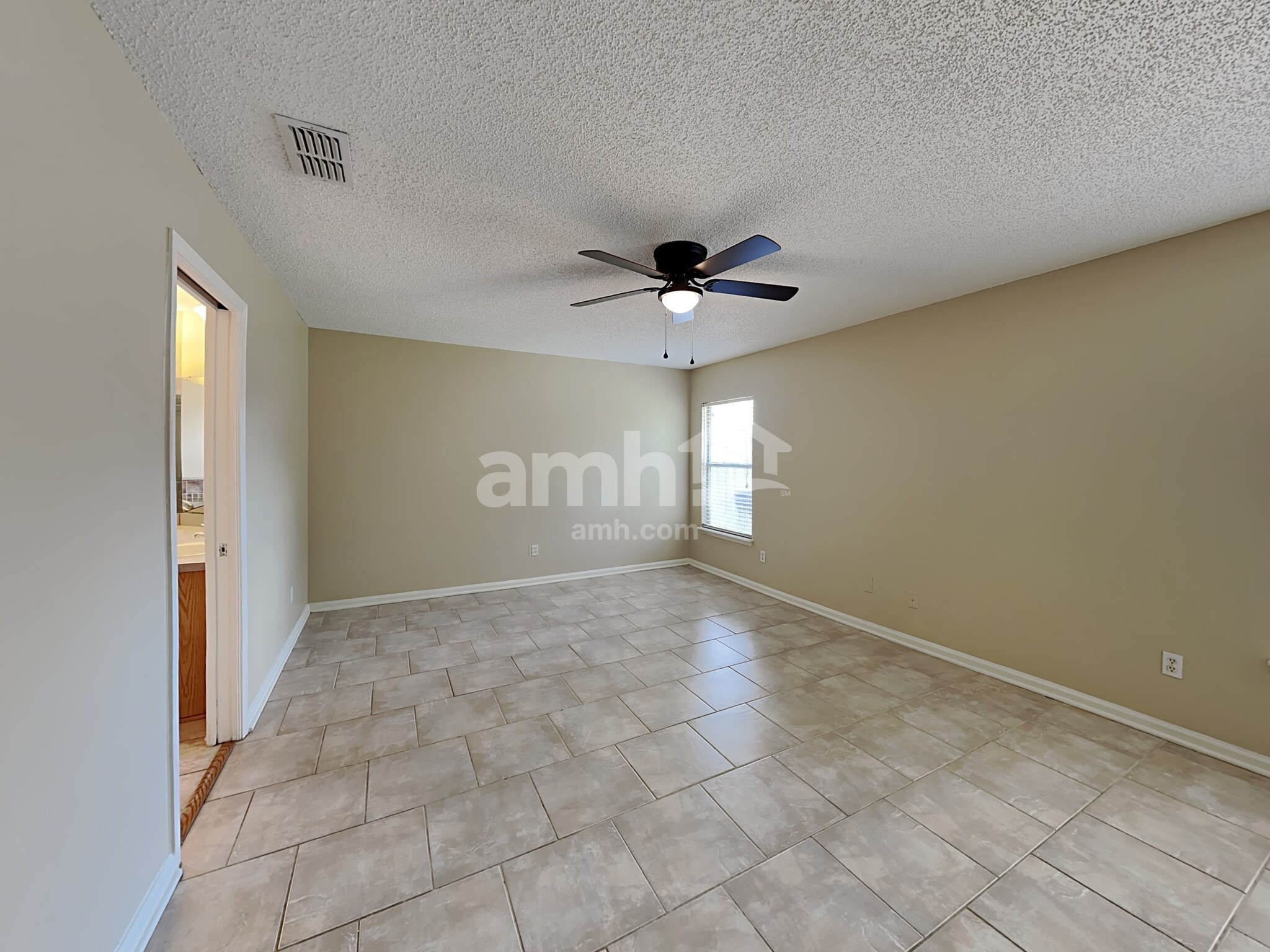 Building Photo - 3154 Fox Squirrel Dr