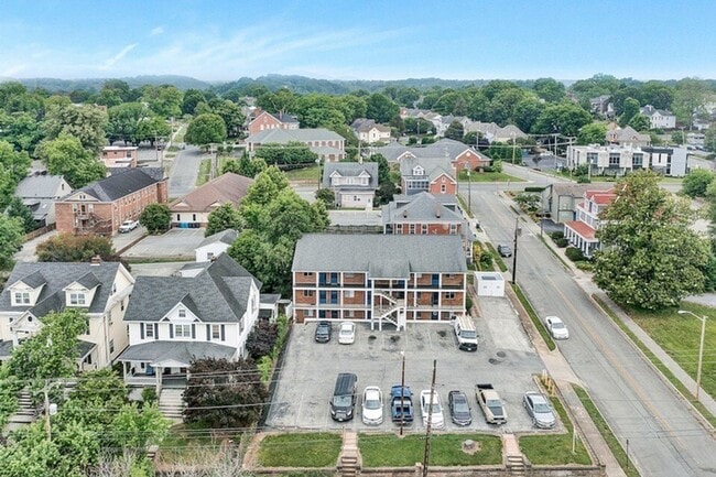 Building Photo - 3rd,SW,1401