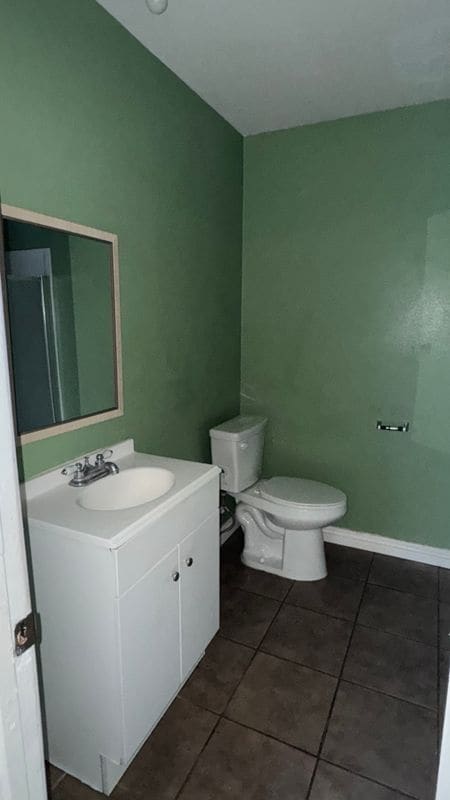 Building Photo - 1260 Burwood St