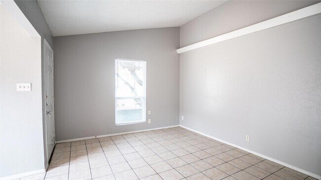 Building Photo - 3003 Parker Ln