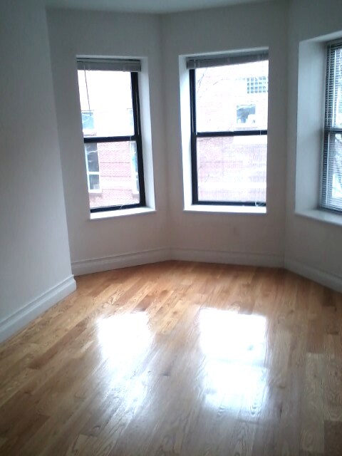 Building Photo - 64 Louis Prang St