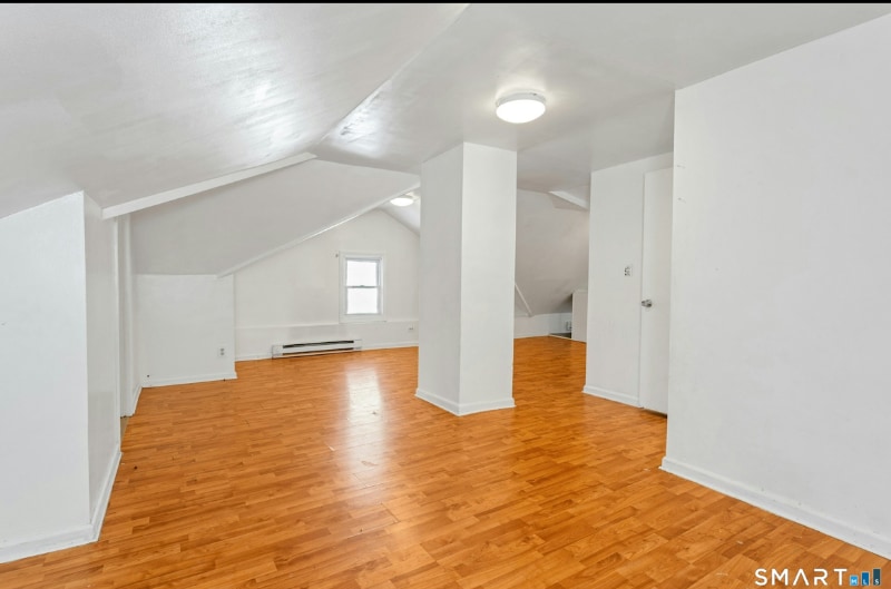 Building Photo - 18 Grandview Ave