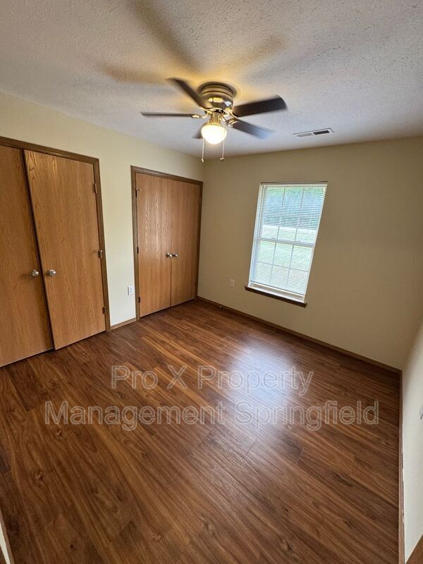 Building Photo - 2119 Southfork Dr