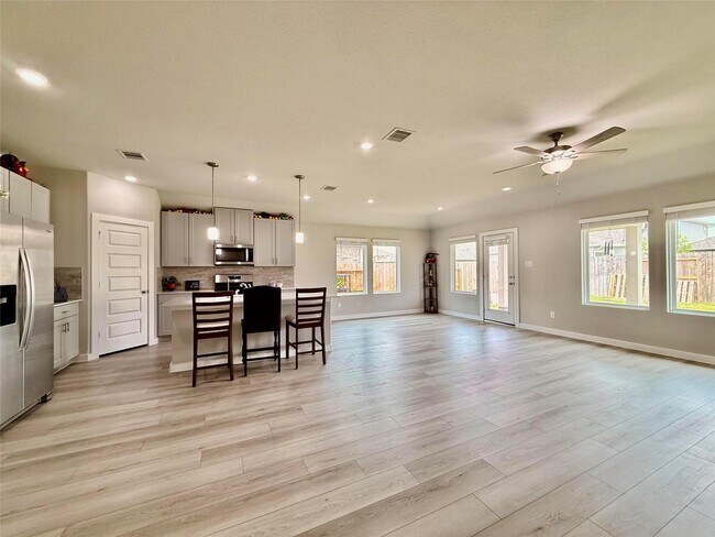 Building Photo - 6415 Brazos Trl Dr
