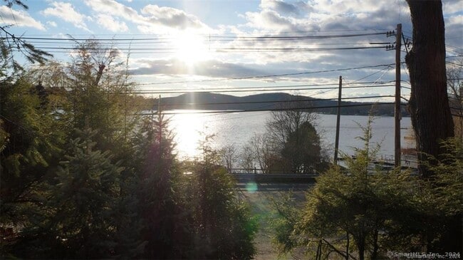 Building Photo - 251 Candlewood Lake Rd