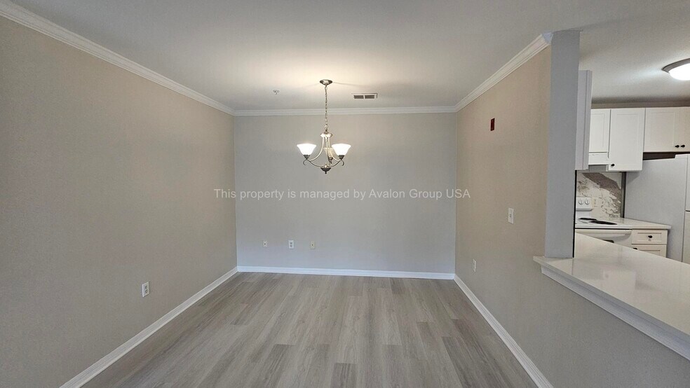 Building Photo - 7800 Point Meadows Dr