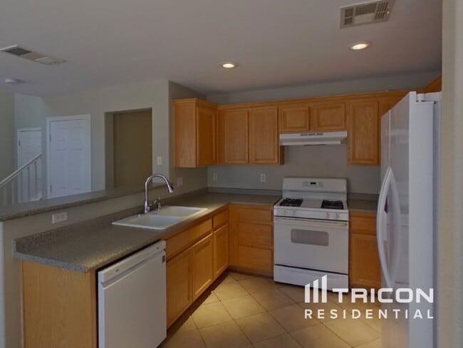 Building Photo - 11909 Fairfax Ridge St