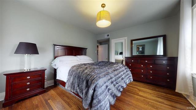 Building Photo - 7625 Wydown Blvd