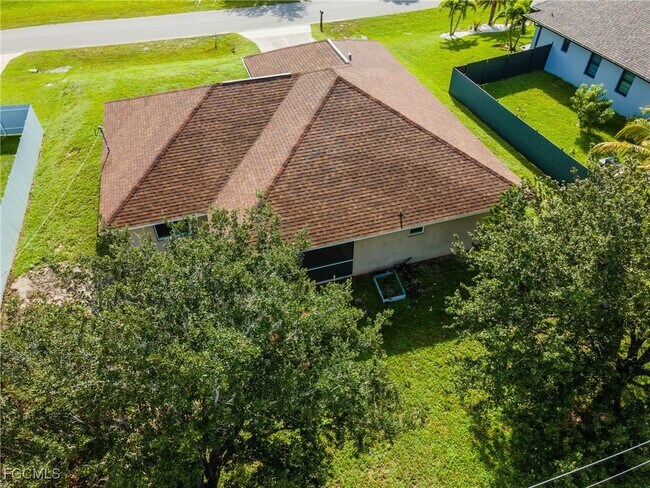 Building Photo - 152 NW 6th Ave