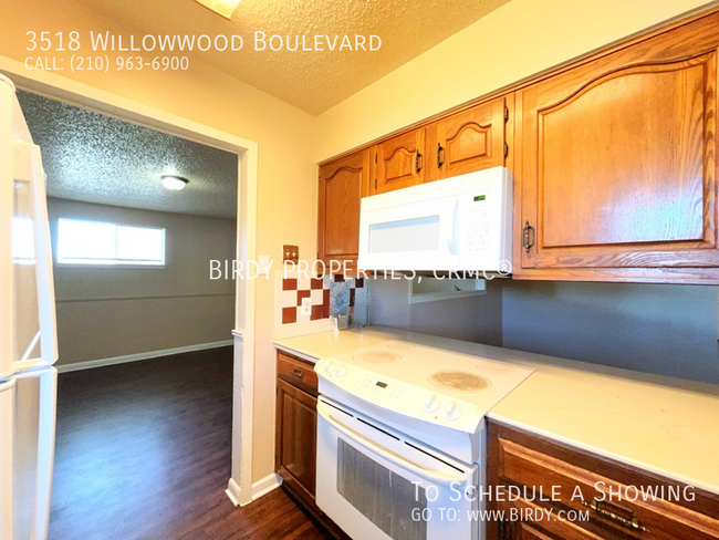 Building Photo - "Charming 2-Bed, 2-Bath Oasis on Willowwoo...