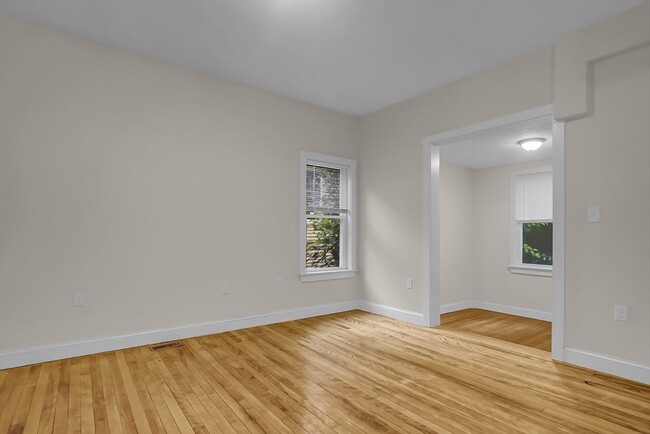 Building Photo - 29-33-33 Highland Ave