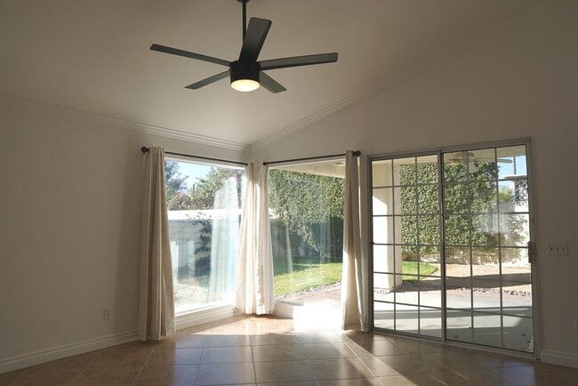 Building Photo - 43917 Cll Las Brisas W