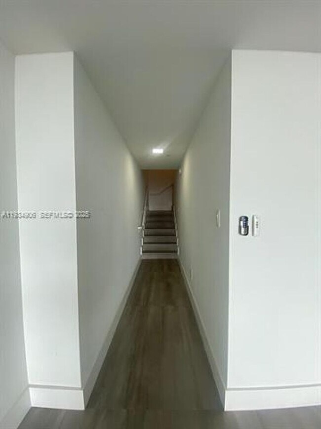 Building Photo - 400 Sunny Isles Blvd