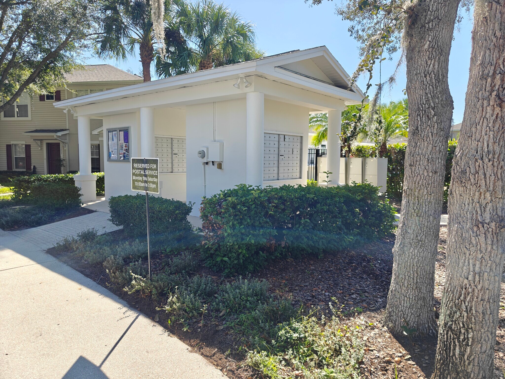 Building Photo - 5864 Fishhawk Ridge Dr