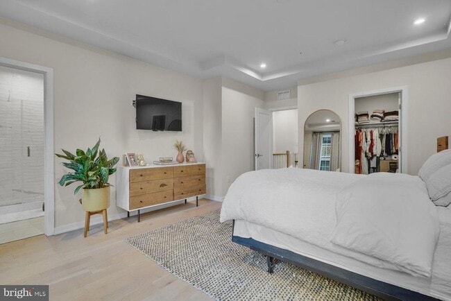 Building Photo - 7436 Backett Wood Ter