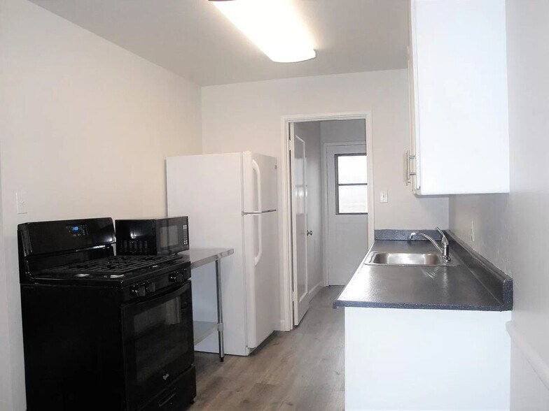 Building Photo - 187 Old Bernal Ave