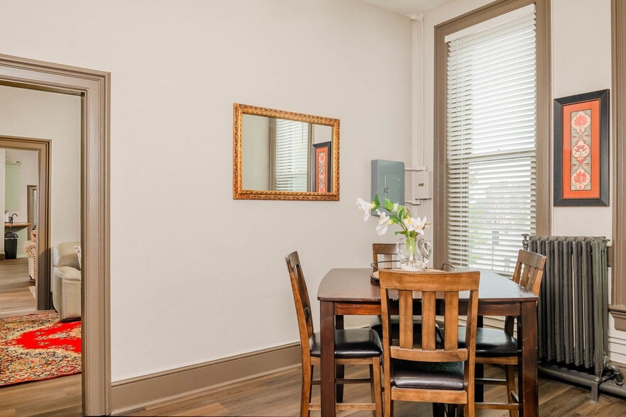 Building Photo - 101 Algoma Blvd