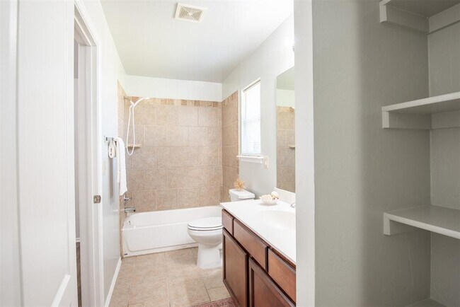 Building Photo - 8109 Frye Ln