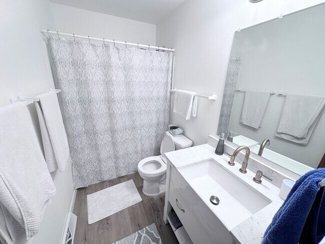 Building Photo - Kleisinger Duplex