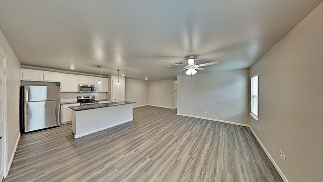Building Photo - 2 Bedroom 2 Bathroom 2 Car Garage Duplex close to Broadway Extension, a short distance from Edmon...
