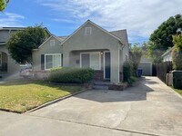 Building Photo - Single Family Home in East Sacramento W/Pool