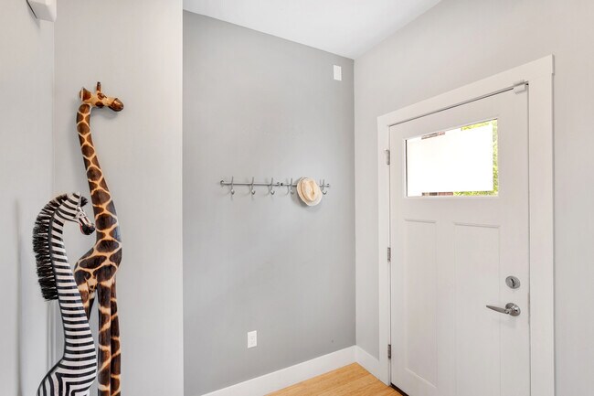 Building Photo - 3433 Ligonier St