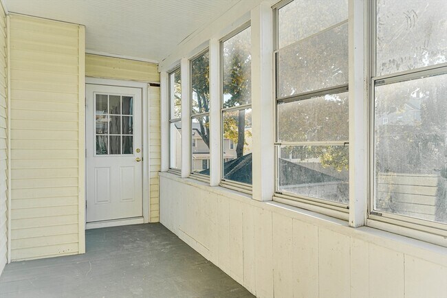 Building Photo - 14 Wheatland St