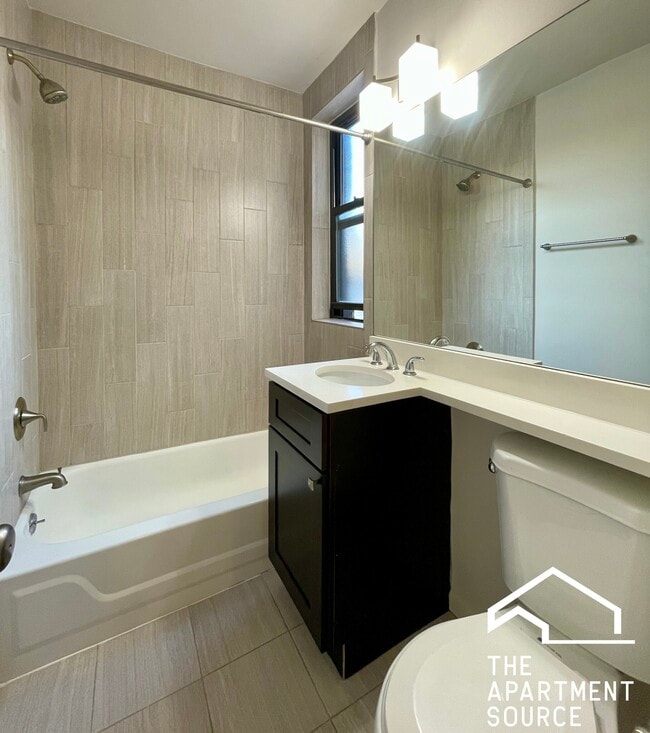 Building Photo - 2834 W Palmer St